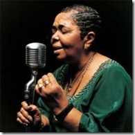 Cesaria Evora-viajar-EL CRISOL DE LA CORDURA